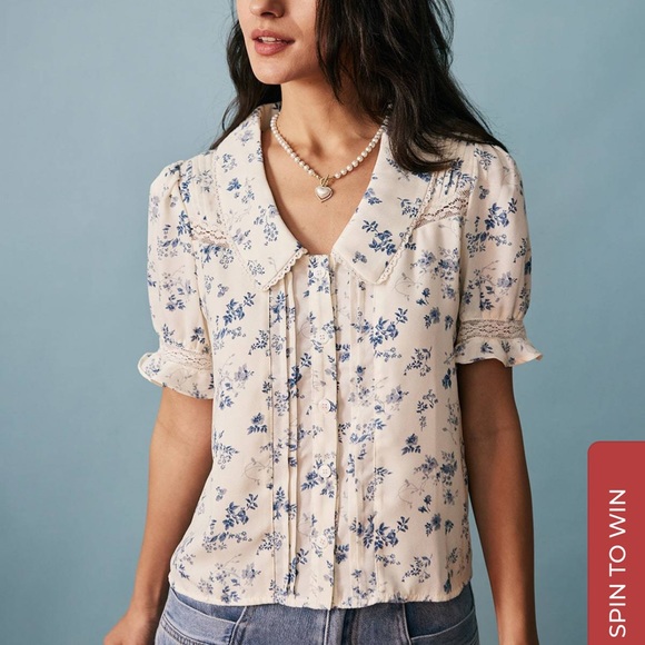 SIZE LARGE The Lace Spliced Pleated Floral Shirt - Picture 3 of 4